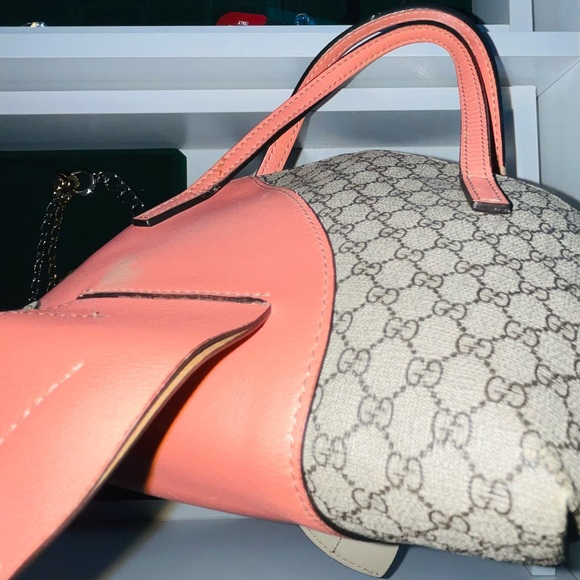 Gucci: Whale Animal Novelty Zoo Tote Bag - Picture 15 of 16